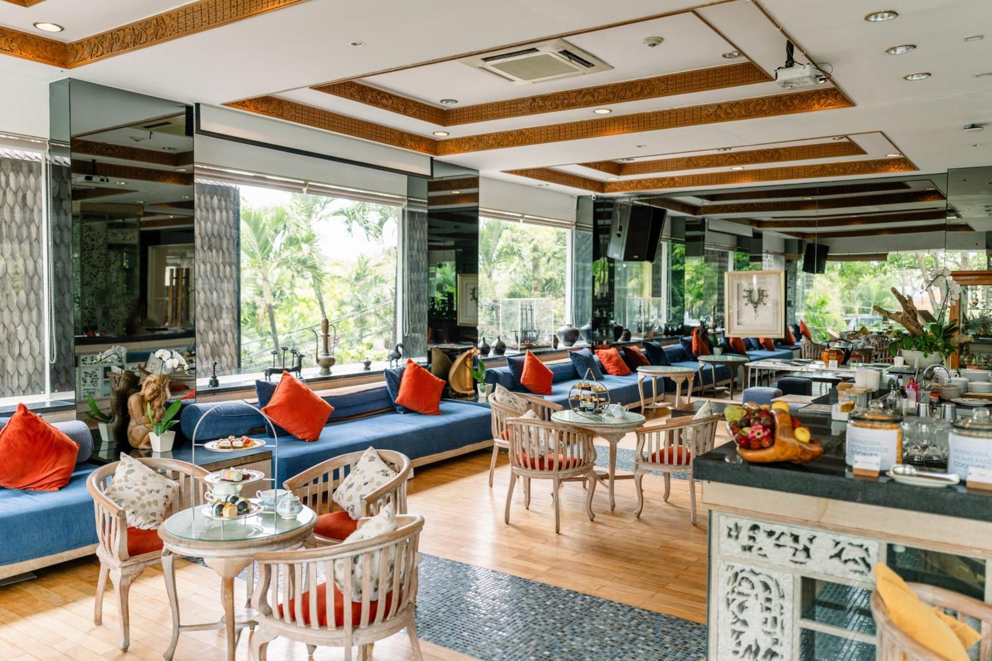 Bali Mandira Beach Resort & Spa Легиан Екстериор снимка The interior of the restaurant